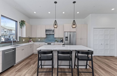 Steamboat Springs Apartment | Steamboat Monthly Rental | Furnished Condo by Yampa River | Free Bus Route