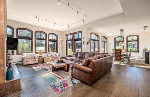 Downtown Steamboat Springs Apartment | Steamboat Springs Escape Free Bus to Resort!