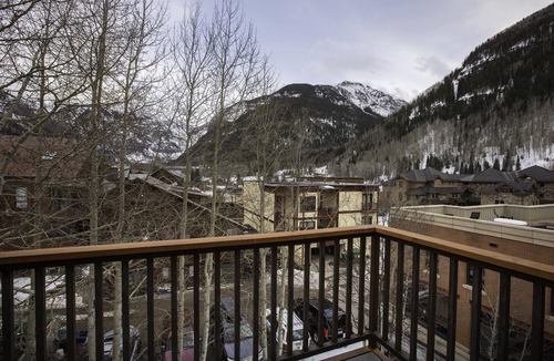 Telluride House | Stellar Townhome Residence Steps from EVERYTHING!