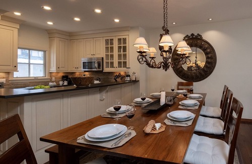 Highlands Townhomes House | Steps Away From Highlands Skiway Ski Slope | Chalet Verve