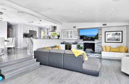 Laguna Beach House | Steps to Beach|Walk to Shops & Dining|AC & Parking