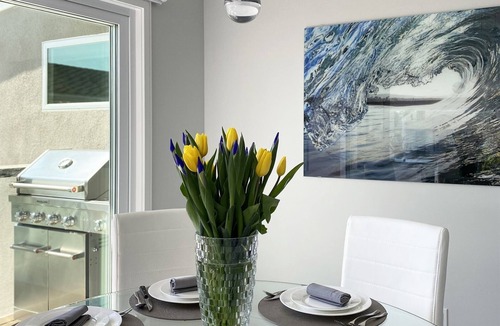 Laguna Beach House | Steps to Beach|Walk to Shops & Dining|AC & Parking