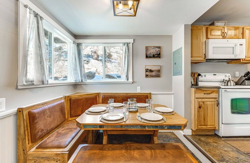 Drake Cottage | Steps to Estes Lake: Mtn-view Hideaway w/Hot Tub!