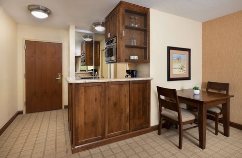 Crested Butte Hotel | Steps to Ski Lifts + Restaurant. Pool. Spa.