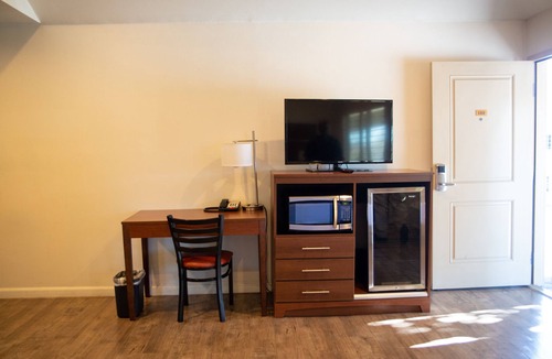 Newhall Hotel | Sterling Inn