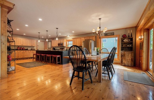 Absarokee Cabin | Stillwater Riverfront Luxury Cabin, Fishing & Yellowstone