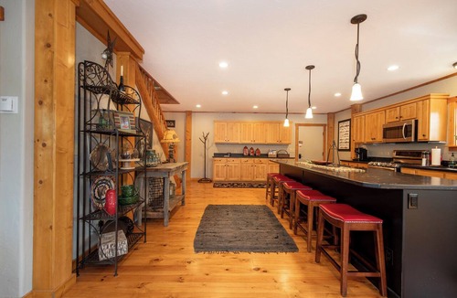 Absarokee Cabin | Stillwater Riverfront Luxury Cabin, Fishing & Yellowstone