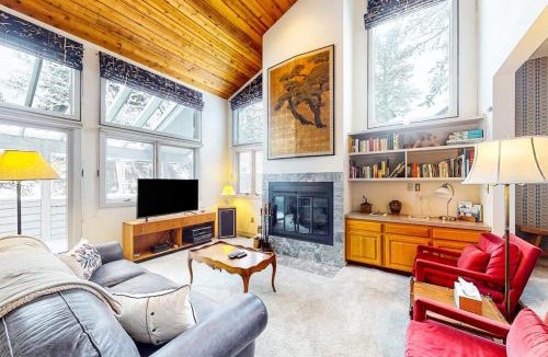 Eagle-Vail House | Stone Creek Lodge