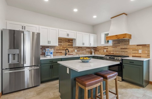 Hesperus House | Stone House — Historic Charm, Modern Soul, Mountain Views