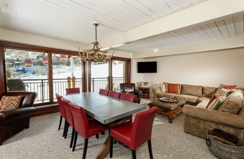 Snowmass Village Condo | Stonebridge Condos Unit 624 Deluxe 4 Bdrm 4 Bath Ski-in/Ski-out with 2 fireplaces