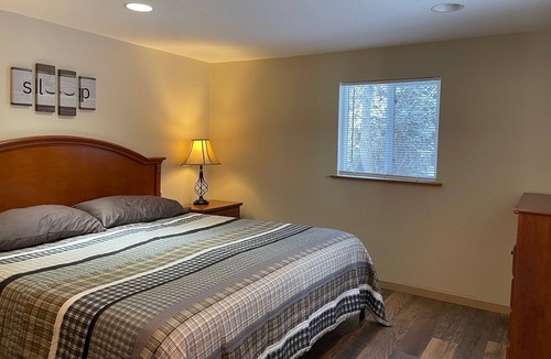 Loveland Apartment | Stoney River Lodge - Unit 5 - Big Horn Sheep