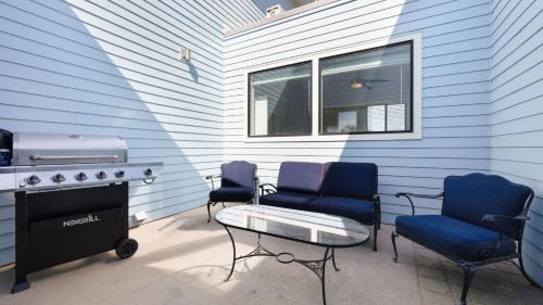 Oceano House | Strand Way B by AvantStay