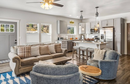 Ouray House | Stroll to Hot Springs & Trails | Near Downtown | Stunning Virws