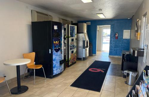 Grants Hotel | Studio 6 - Grants, NM