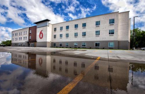 North Platte Hotel | Studio 6 North Platte, NE - East