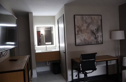 Warsaw Hotel | Studio 6 Suites