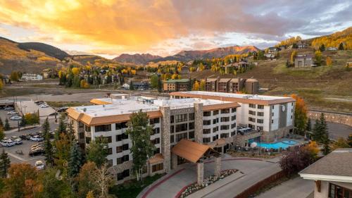 Mount Crested Butte House | Studio by Resort with Pool Hot Tub Biking Trails