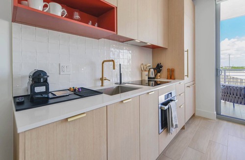 Midtown Apartment | Studio in Midtown | Standard Miami - Pool & Gym