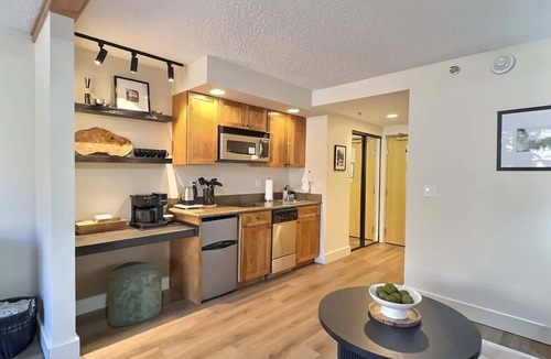 Mount Crested Butte Condo | Studio near Crested Butte slopes, pool & hot tub