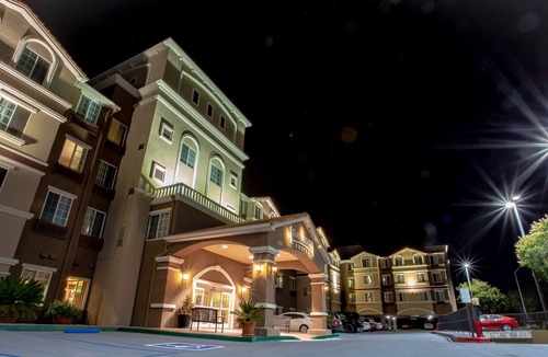 Milpitas Apartment | Studio Near Downtown. Free Breakfast. Outdoor Pool & Hot Tub.