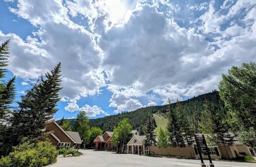 Mountain House Condo | Studio, Summer Getaway | Trails, Dining, Festivals