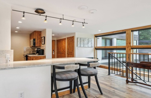 Vail Condo | Stunning 3BR | Private Decks A/C Fireplace & Panoramic Vail Mountain Views
