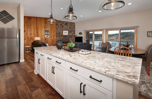 Dillon Condo | Stunning Direct Lake Dillon Views from this Top Floor Condo