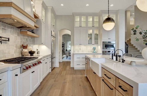 Las Vegas House | Stunning, Gated, Chef's Kitchen, Downstair's Master Suite