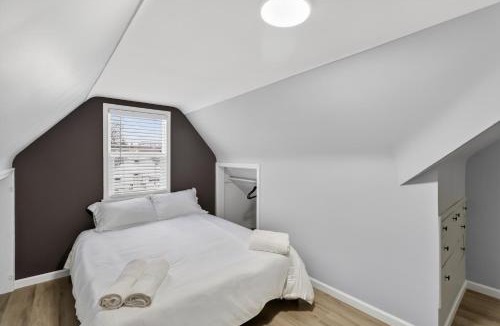 Parma Apartment | Stunning Home 15 Min to Downtown & Airport