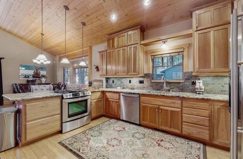 Sierra Tract House | Stunning Large Custom Family Home with Fireplace Yard Spa Views EV Car Charger