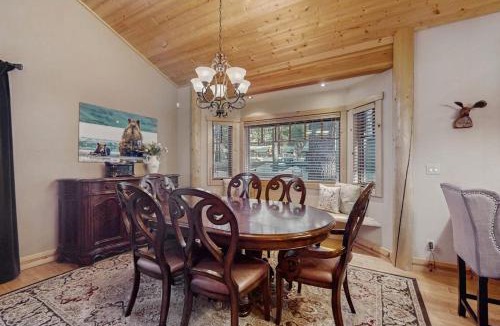 Sierra Tract House | Stunning Large Custom Family Home with Fireplace Yard Spa Views EV Car Charger