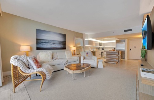 City Center Condo | Stunning Luxe Oceanfront 1BR/1BA in 1 Hotel & Homes South Beach! Resort Access.