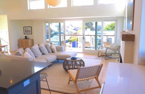 Pierpont Bay House | Stunning Newer Construction Steps From The Beach