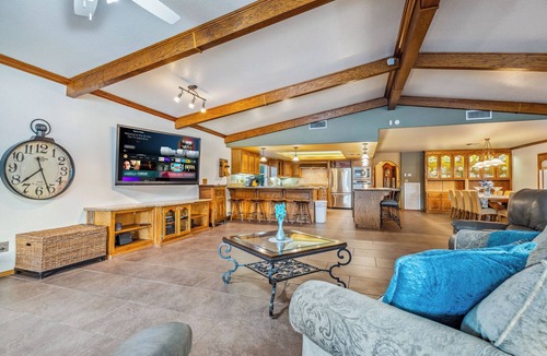 Holiday Shores House | Stunning Riverfront Home with Pool