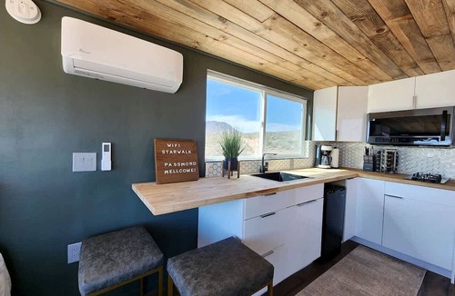 Meadview Cabin | Stunning Tiny House with Picnic Space, Barbecue and Fire Pit in Meadview, Arizona