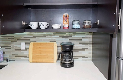 Los Angeles Apartment | Style in the City - Free Parking- Downtown LA!