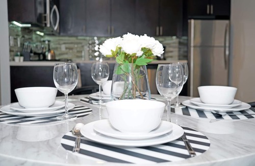 Los Angeles Apartment | STYLE IN THE CITY♠Downtown LA- Free Parking!