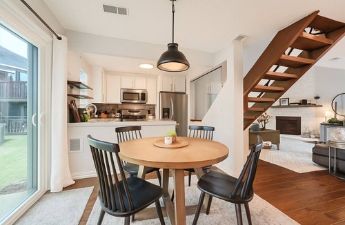 Glenwood Grove - North Iris House | Stylish 3bdrm with Pool & Mountain Views