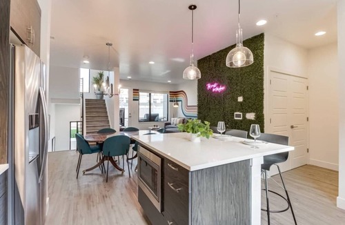 Berkley House | Stylish Denver Retreat! Rooftop Views & Cozy Vibes! Sleeps 6