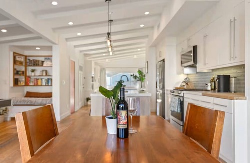 West Mesa House | Stylish Mid-Century Modern 3 BR West Mesa Retreat-Walk to Beach & Pet Friendly!