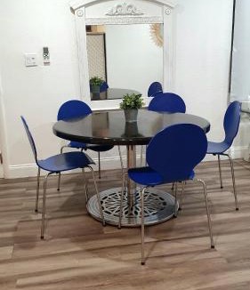 Central Oakland Park Apartment | Stylish One-bedroom apartment and beautiful Garden!