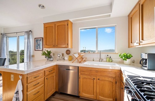 Arroyo Grande House | Stylish Wine Country Hideaway with views