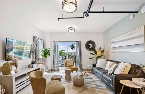 Wilton Manors Apartment | Suite 301: 2 Bed/2Bath: Heated Pool, Gym, Dock