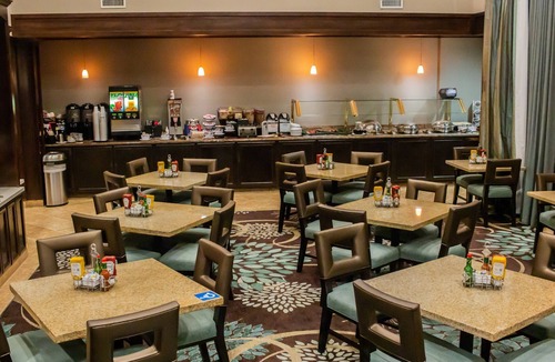 Milpitas Apartment | Suite w/Full Kitchen | Pool, Breakfast, & More