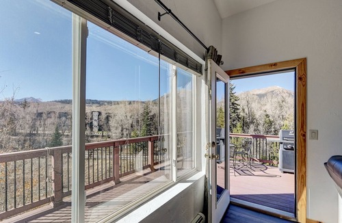 Willow Grove House | Summer get away on the river.