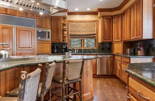 Vail House | *Summer Sale* Luxurious Creekside Home - Outdoor Private Hot Tub, Theater Room, Pool Table