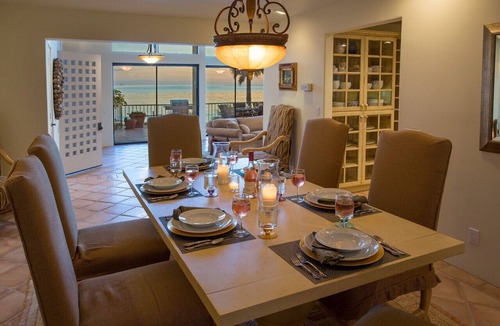Summerland House | Summerland Beach Retreat - Fun in the Sun and on The Beach
