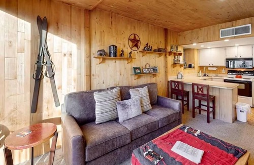East Village at Copper Condo | Summit House East 1 Bed Loft 2 Bath Shmb