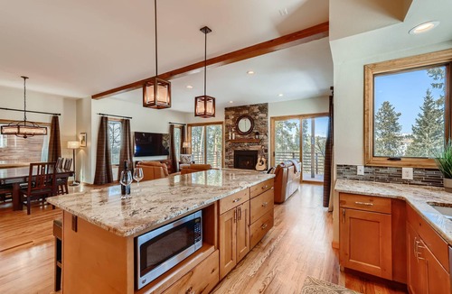 Warrior's Mark West House | Summit Sanctuary | Beautiful Views | Hot Tub!