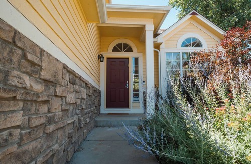 Gunbarrel House | Sundance - Ready: 4 BDRM/3.5 Bath Beautiful Boulder Home
